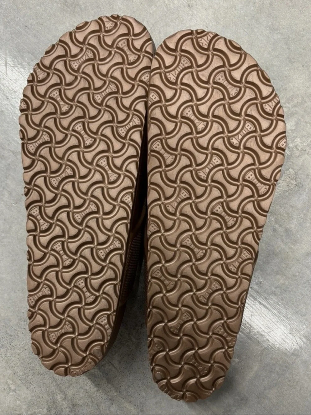 NEW ⛱️Birkenstock - Bronze Honolulu EVA Thong Sandals - EU 45 - Men's US 12–12.5